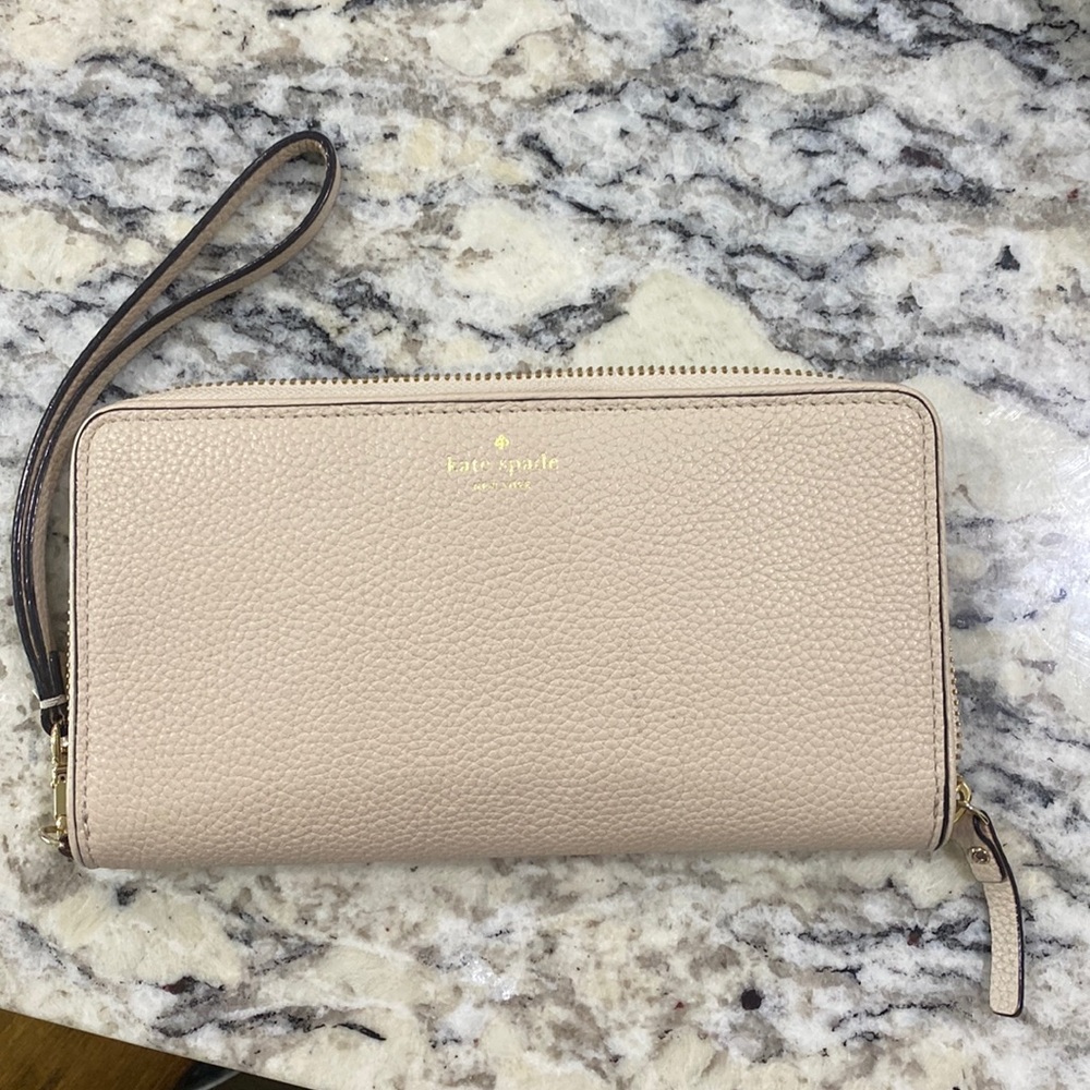 Kate Spade Clutch wallet